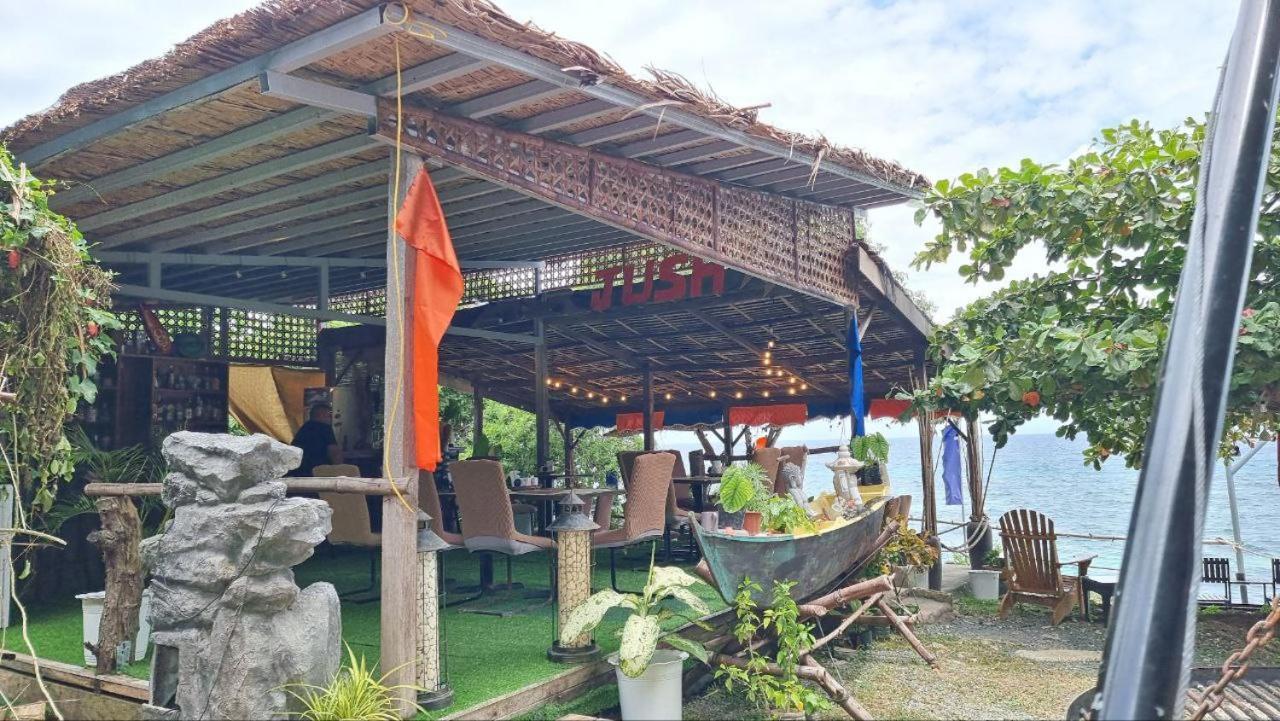 Jush Native And Glamping Hotel Dauis Екстериор снимка