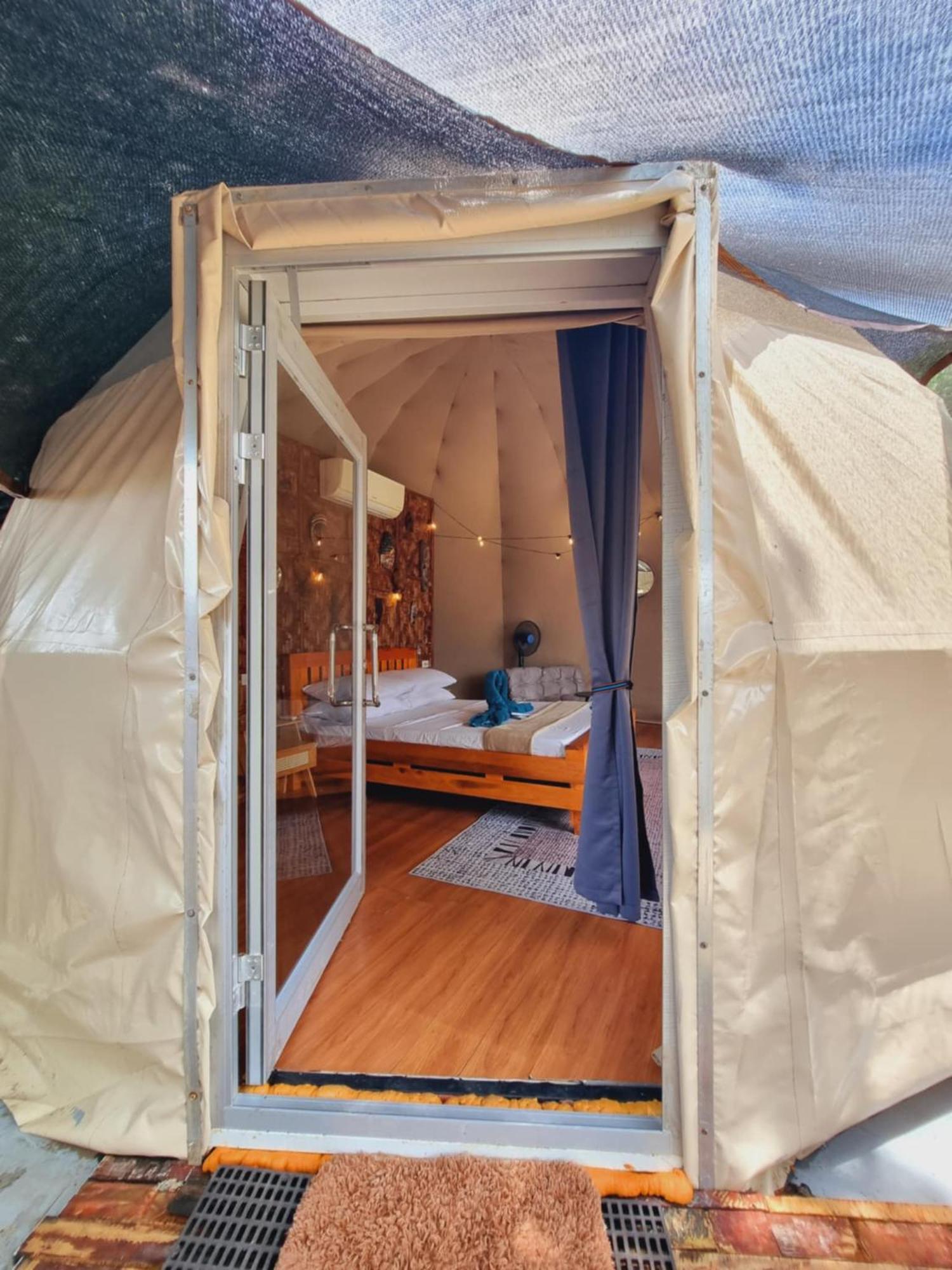 Jush Native And Glamping Hotel Dauis Екстериор снимка